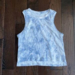 Lululemon train tank